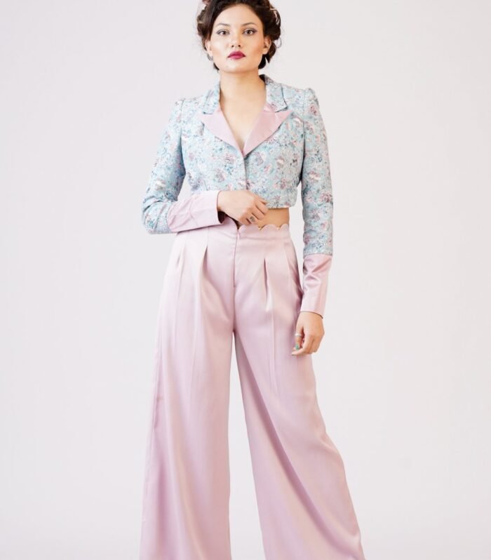 Crop jacket top added with high waist flaired trouser