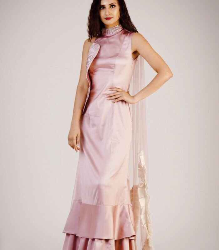 Extended layer collared gown added with two teirs