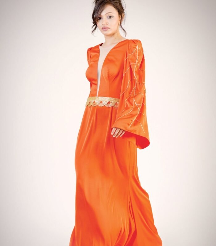 Mermaid gown with convertible sleeve